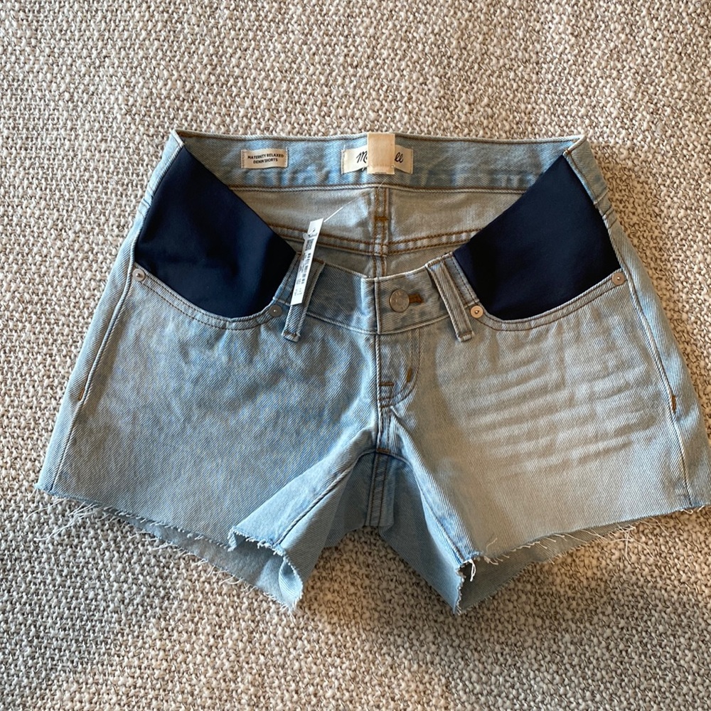 Madewell Maternity Relaxed Denim Shorts in Essen Wash
